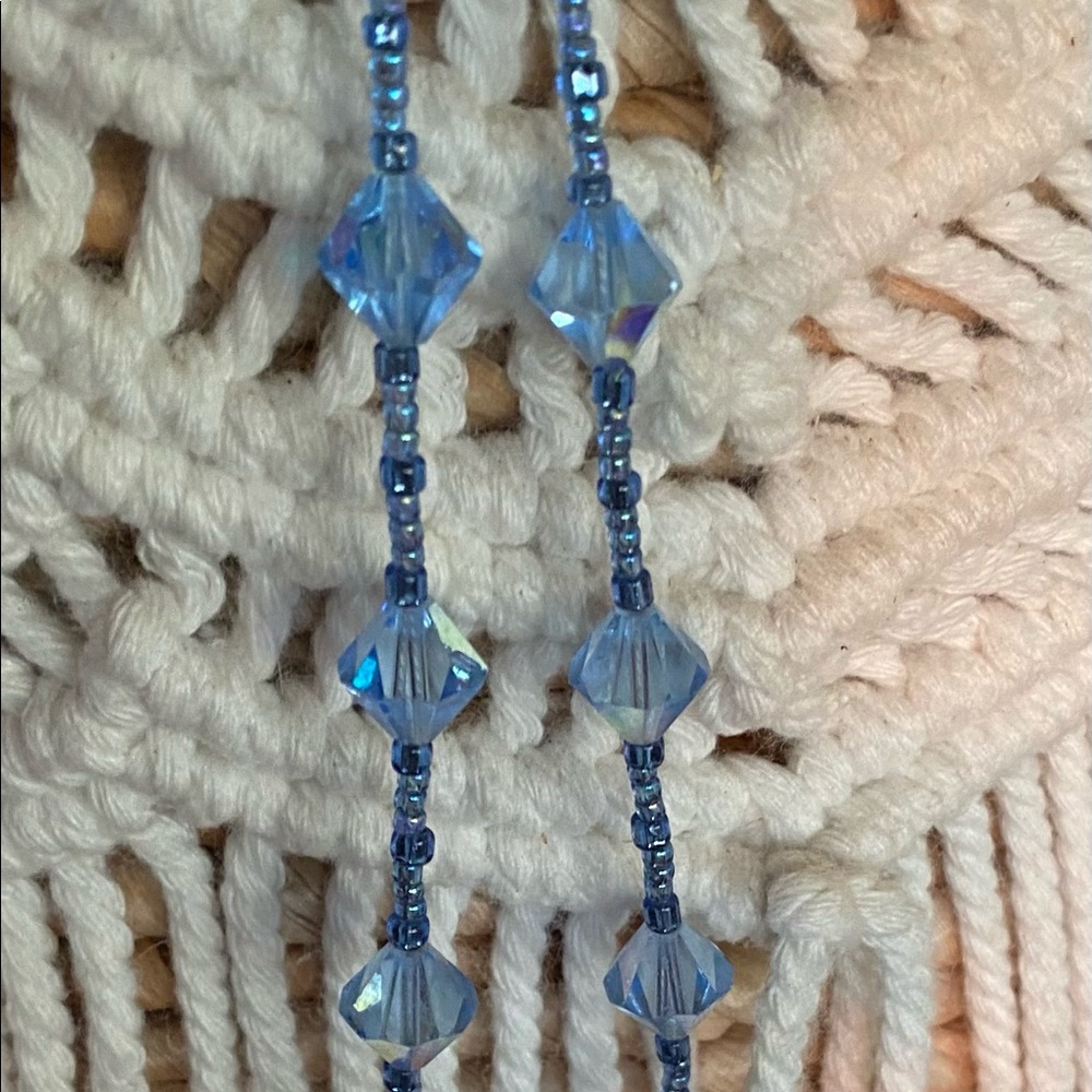 Beautiful blue crystal necklace 17”